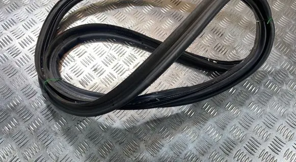 Volvo V40 Trunk rubber seal (body) 