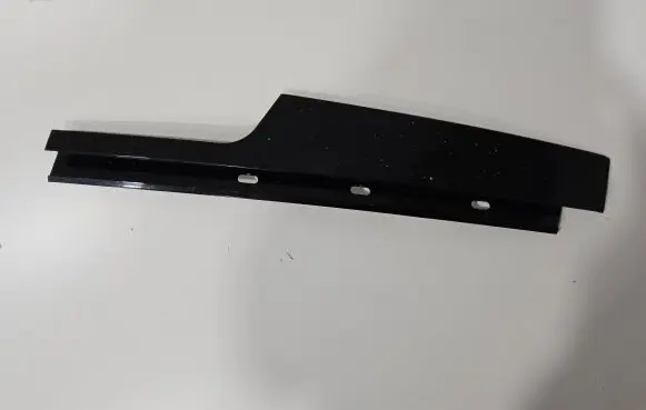 BMW i8 Front door glass trim molding 7313008 16444510 731300813