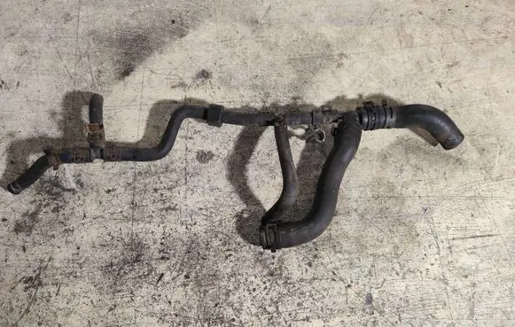 Skoda Fabia Mk1 (6Y) Engine coolant pipe/hose 6q0122157