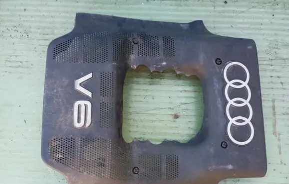 Audi A6 S6 C5 4B Engine cover (trim) 078103927P