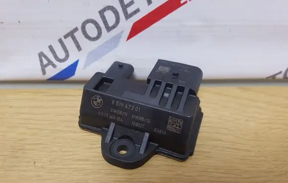 BMW 5 F10 F11 Glow plug pre-heat relay 8519472 0522140104