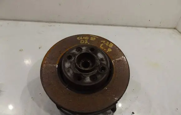 Renault Clio III Front wheel hub spindle knuckle
