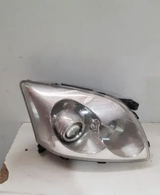 Toyota Avensis T250 Headlight/headlamp