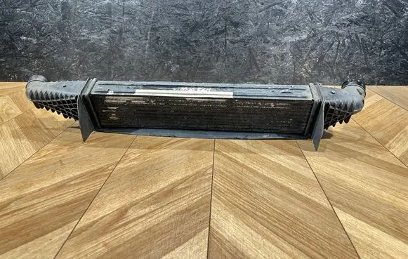 Chrysler 300 - 300C Intercooler radiator 1035054B T505488783 3135A