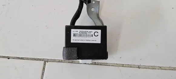 Toyota Prius+ (ZVW40) Immobilizer control unit/module 8978447020 625348000 D480T2822913