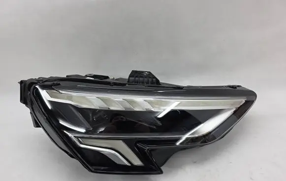 Audi A3 8Y Headlight/headlamp 8Y0941034