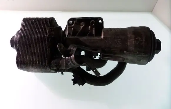 Volkswagen Golf VI Oil filter mounting bracket 045115389K 6740273403