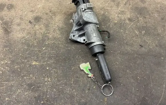 Skoda Fabia Mk2 (5J) Ignition lock 4b09058510