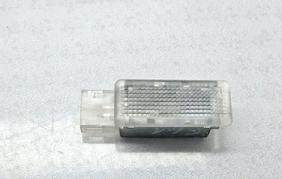 Volkswagen Golf VI Other interior light 6L0947565