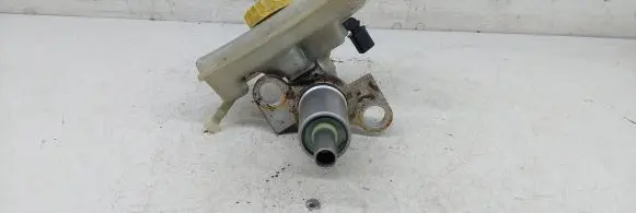 Volkswagen PASSAT B5.5 Master brake cylinder 8E0611301B