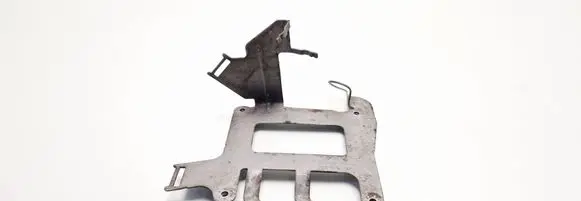 Other engine bay part