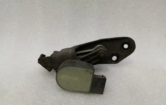 Rear air suspension level height sensor