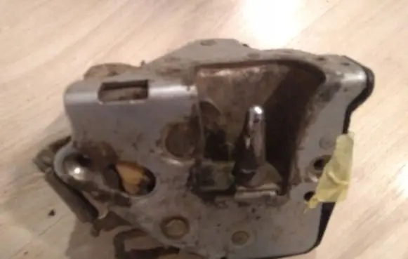 Mercedes-Benz W123 Rear door lock 1237330208