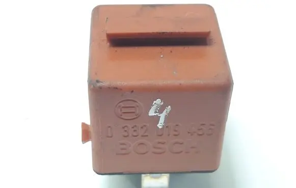 BMW 5 E34 Other relay 0332019456