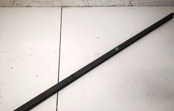 Honda Insight Rear door glass trim molding 