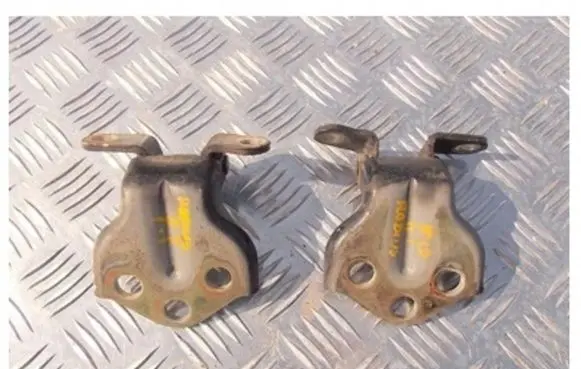 SsangYong Rodius Front door hinge set 