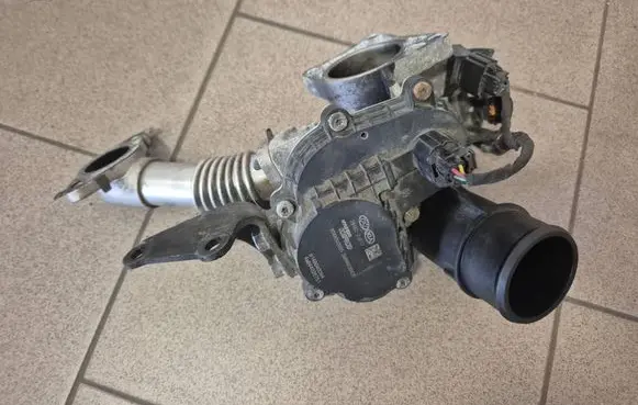 Hyundai Kona I Throttle body valve 284622U010