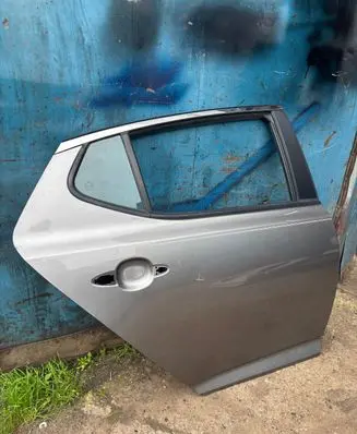 KIA Optima Rear door