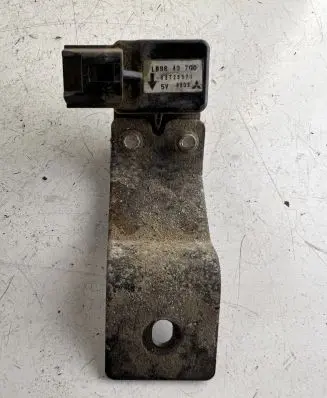 Ford Ranger Airbag deployment crash/impact sensor LB96437G0 X2T23571