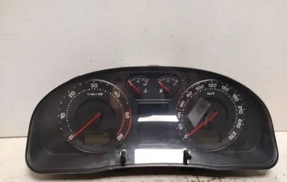 Speedometer (instrument cluster)