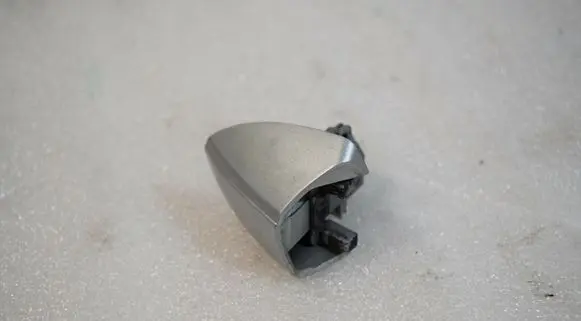 Mercedes-Benz C W204 Front door handle cover 2047600420