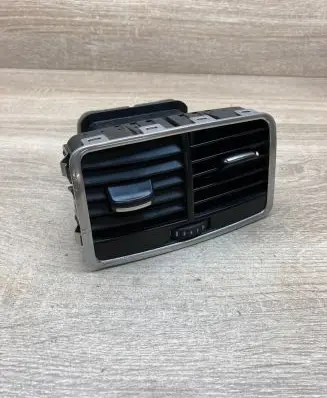Rear air vent grill