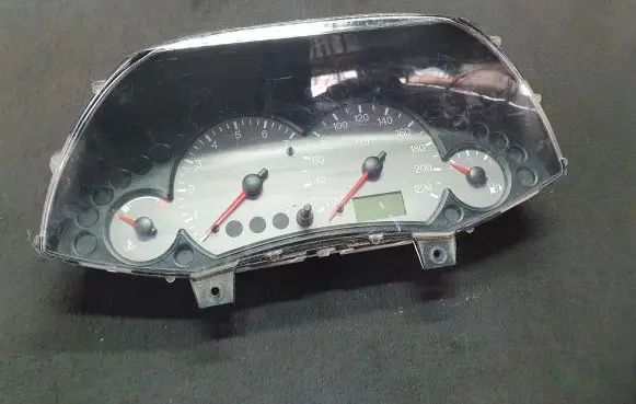 Ford Focus Speedometer (instrument cluster) 98AP10B885AA 44ZU113AU