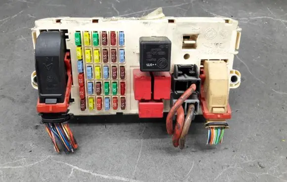 Alfa Romeo 159 Fuse box set 50510082