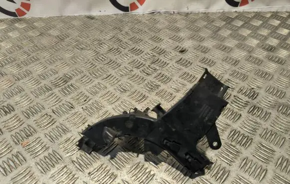 Other engine bay part