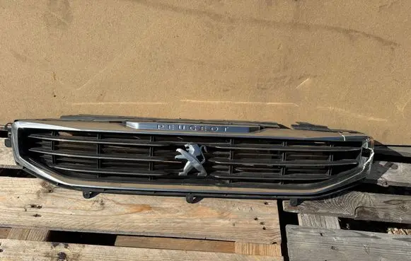 Peugeot 508 Front grill 9807631077 1492358X