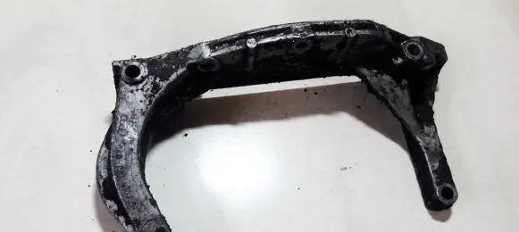Audi 80 90 S2 B4 Engine mounting bracket 048199307c