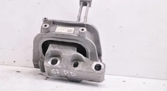 Engine mount bracket
