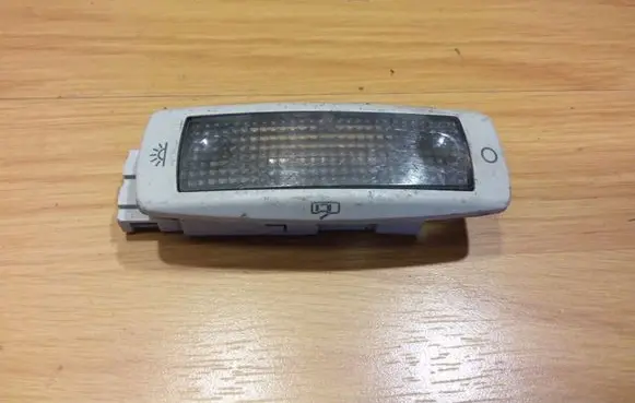 Volkswagen PASSAT B5 Rear seat light 3B0947291