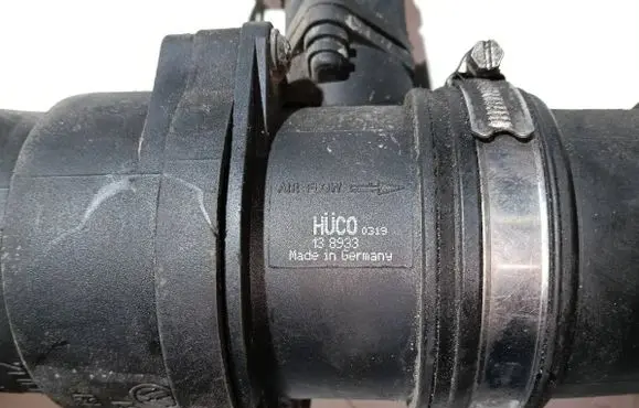 Porsche Cayenne (9PA) Mass air flow meter 138933