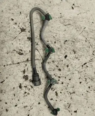 Volvo V50 Fuel injector supply line/pipe AV6Q9K022AB