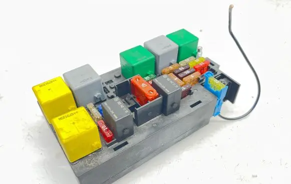 Mercedes-Benz R W251 Fuse box set A1645402972