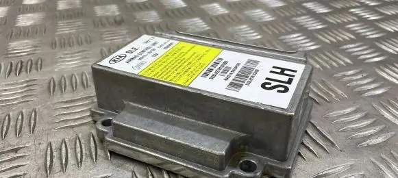 KIA Sportage Airbag control unit/module 959103U100 28309561 3USUDZ7R122V