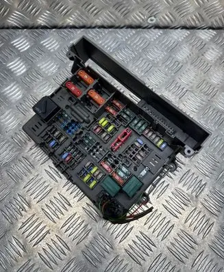 BMW X1 E84 Fuse module 9119446 90200753