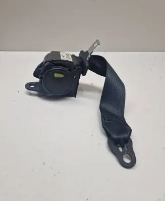 Rear seatbelt