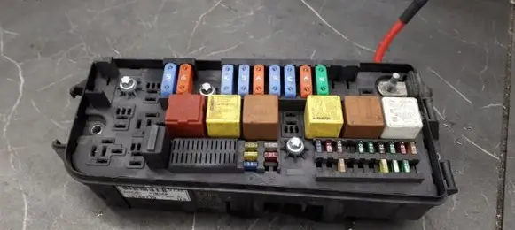 Opel Signum Fuse box set 13144710
