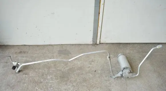 Porsche 911 996 Air conditioning (A/C) pipe/hose 99657304300 99657304301 99657310600