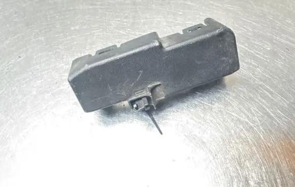 Opel Insignia A Fuse box cover 13222785