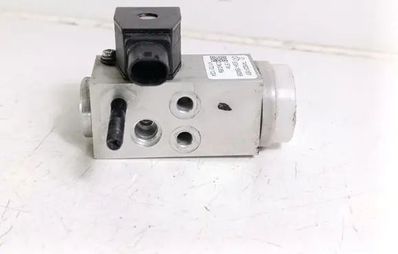 Air conditioning (A/C) expansion valve