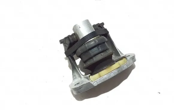 Volvo S60 Engine mount bracket 32298680