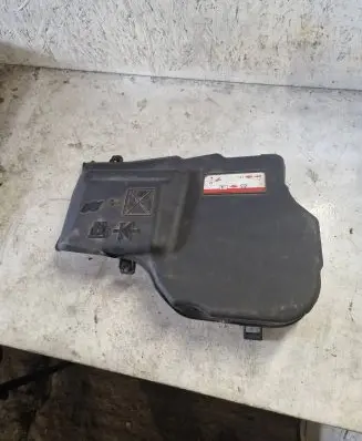 Peugeot 508 Fuse box cover 9687925880