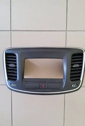 Chrysler 200 Radio/GPS head unit trim P68160143AA 3487003101