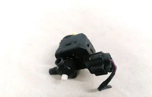 Headlight level adjustment motor