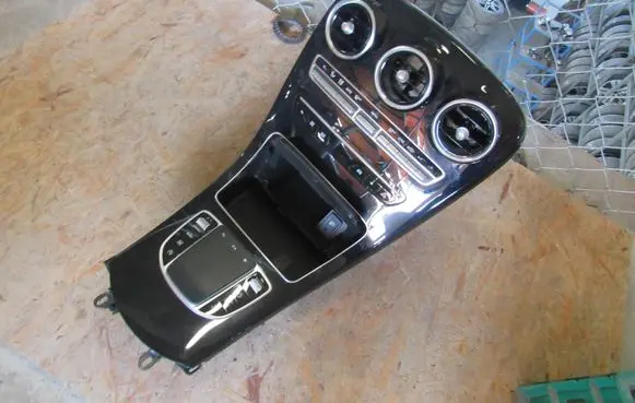 Mercedes-Benz GLC C253 Central console control unit A2539015800 0044123