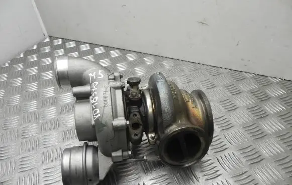 BMW 5 F10 F11 Turbo 7849044 VD18378