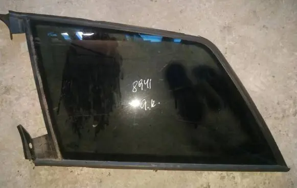 Audi A4 S4 B5 8D Rear side window